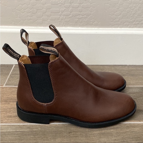 Blundstone Brown Leather Chelsea Boots main image 9